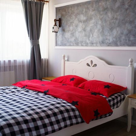 Pasiro Aparthotel Алба Юлия Екстериор снимка
