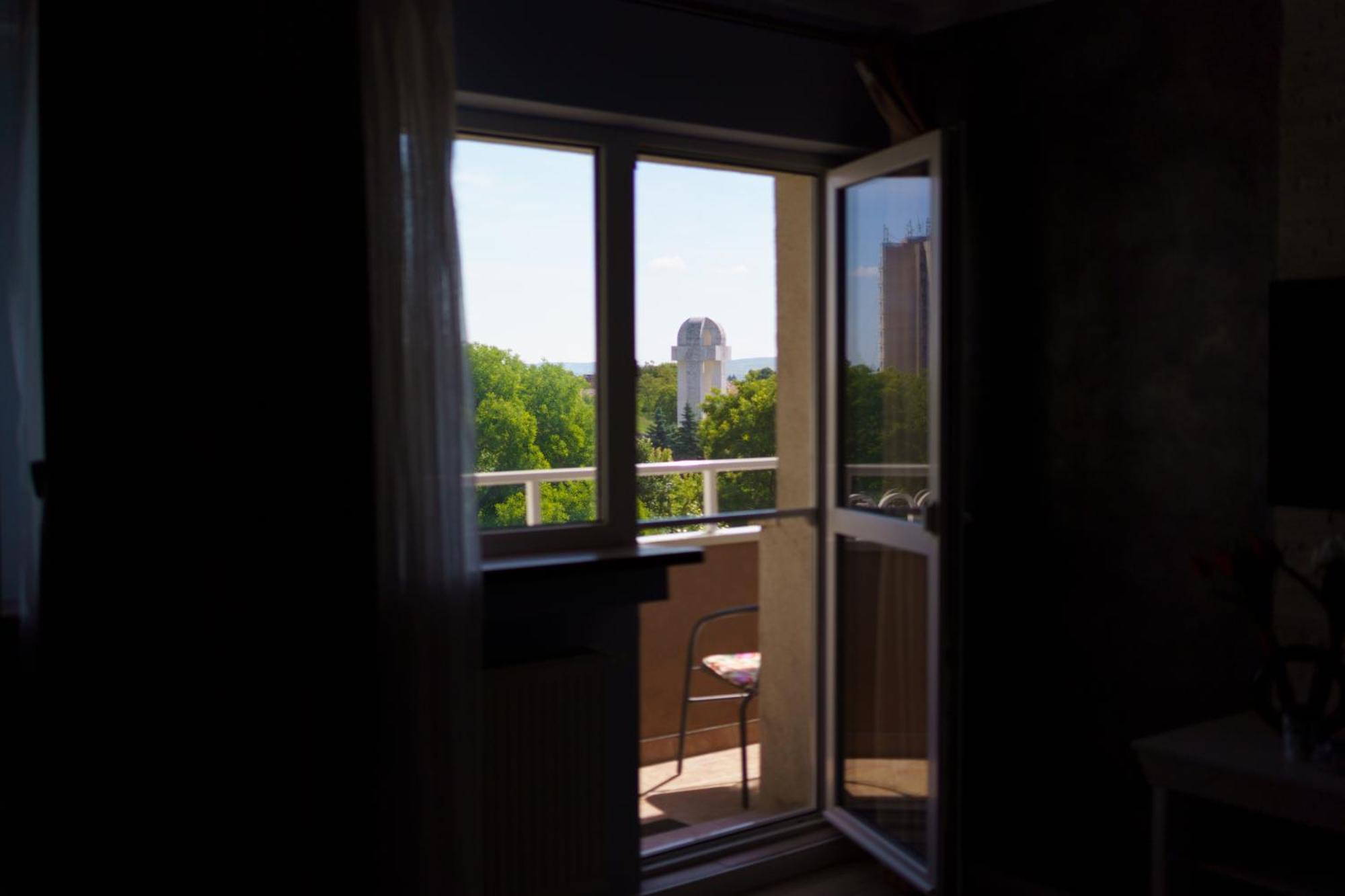 Pasiro Aparthotel Алба Юлия Екстериор снимка