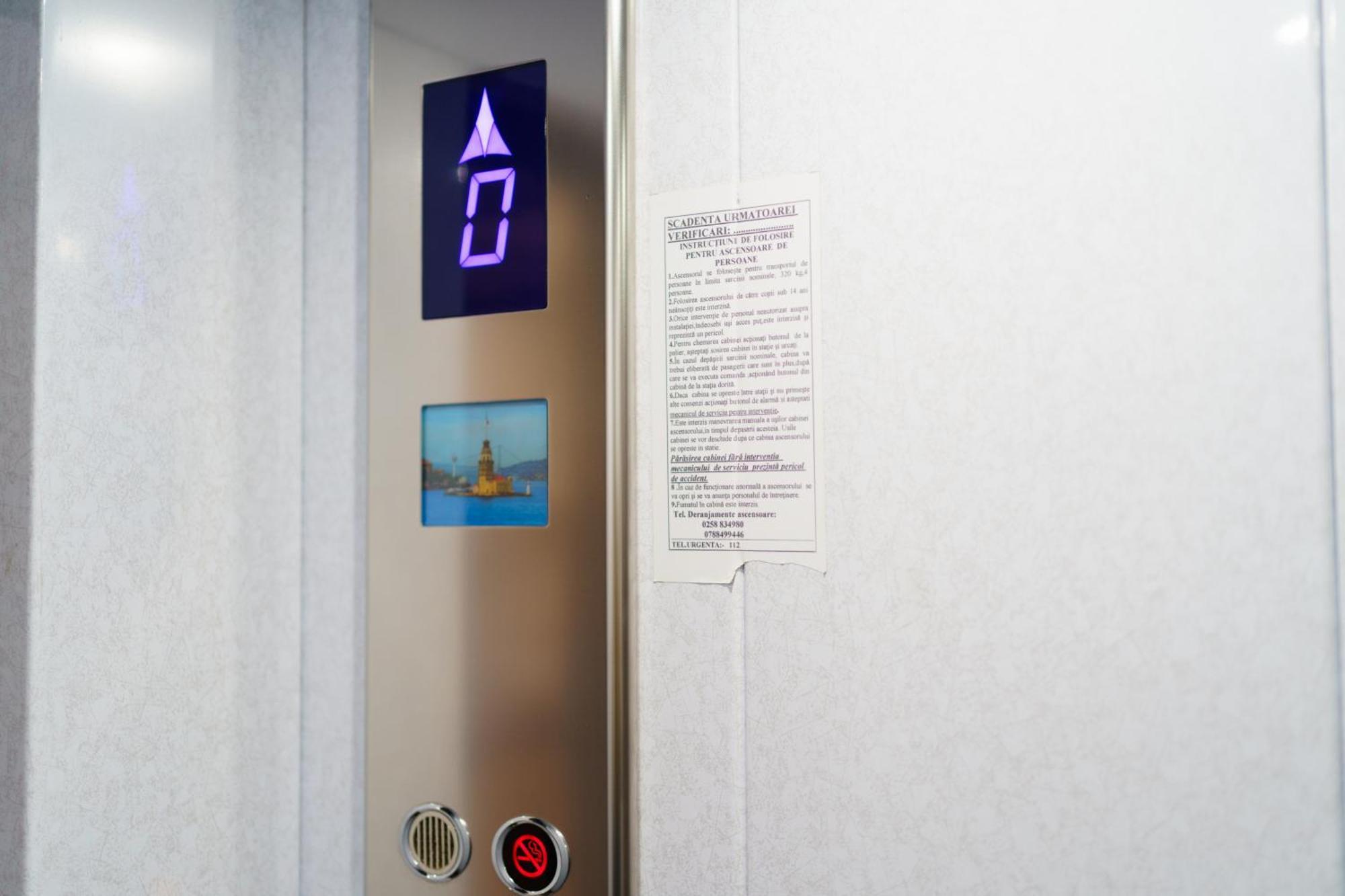 Pasiro Aparthotel Алба Юлия Екстериор снимка